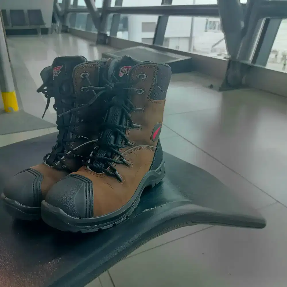 REDWINGS 3229 size 40