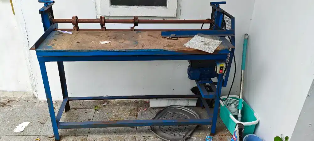 Mesin potong kardus tenaga dinamo satu pisau