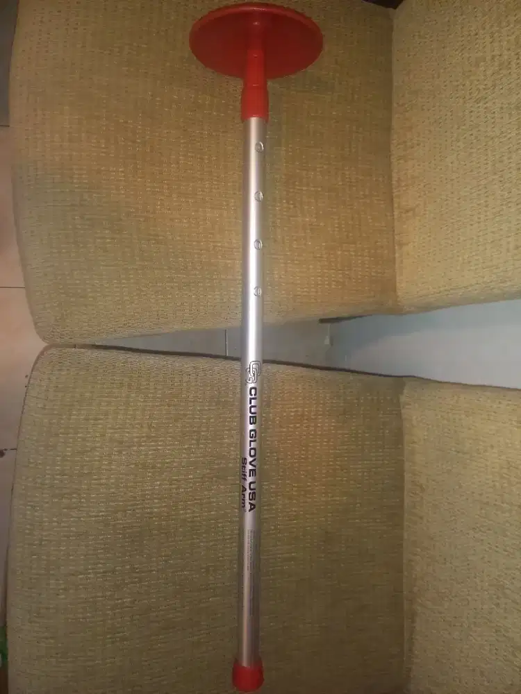 Club glove usa stiff arm