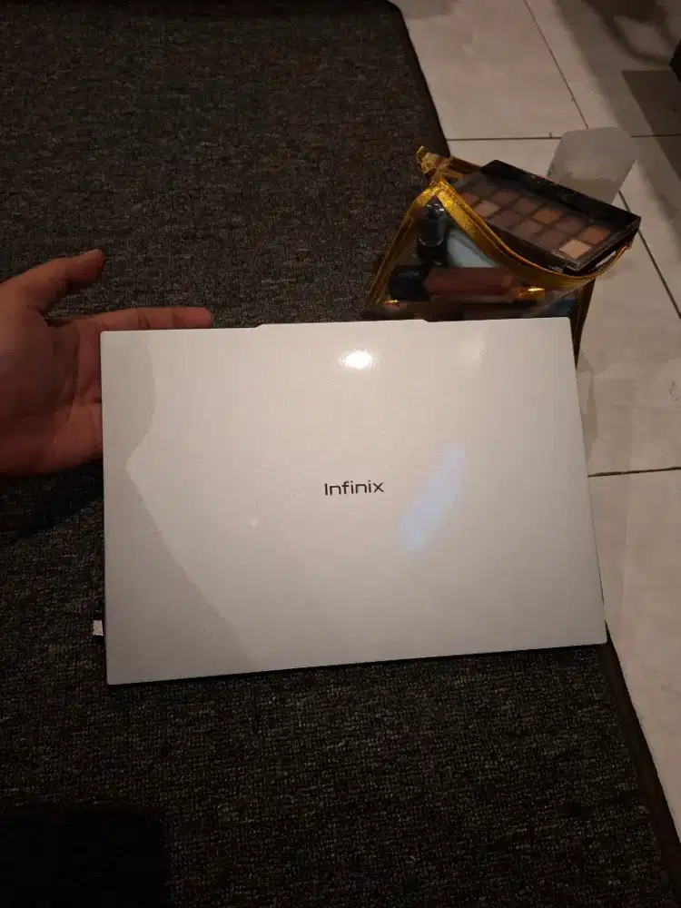 Laptop Tipis Infinix Xbook B14 AMD RYZEN 5 7535HS