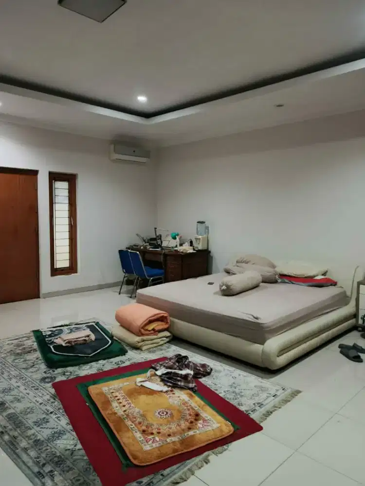 Dijual Rumah luas mewah dekat Undip Dan Al Azhar di jl Klenteng sari
