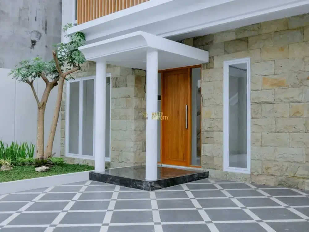 RUMAH SIAP HUNI 2 LANTAI, 10 MENIT KE JOGJA CITY MALL