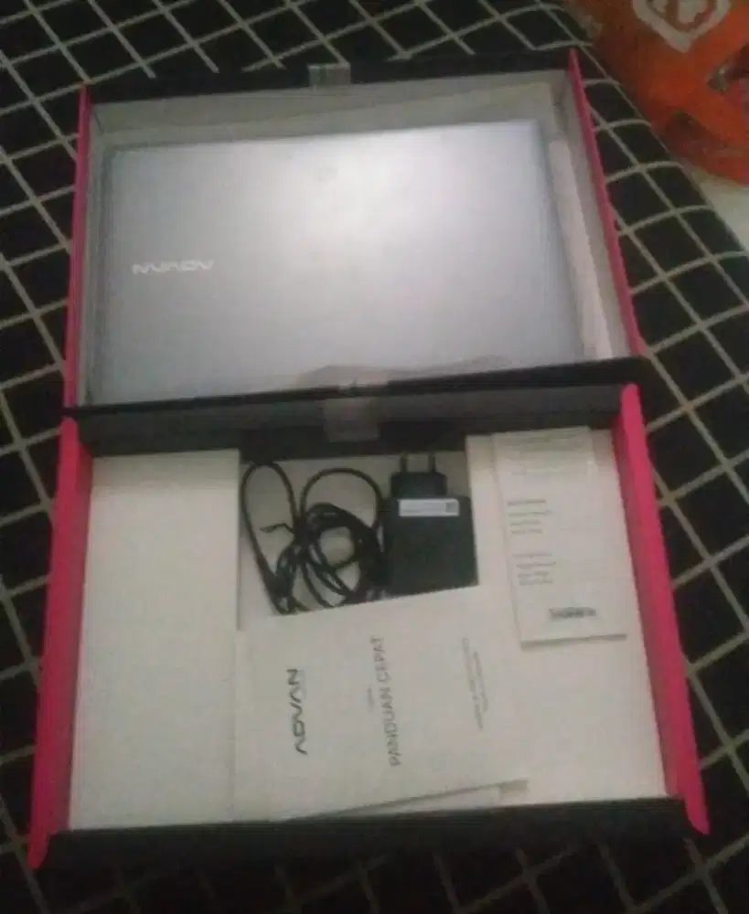 Dijual Laptop Advan TBook 1405 – Kondisi Like New & Lengkap