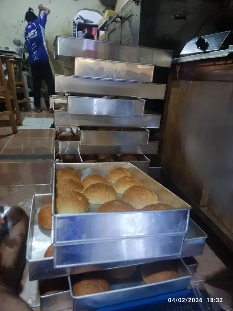 Lowongan Kerja Asisten Baker (Laki)