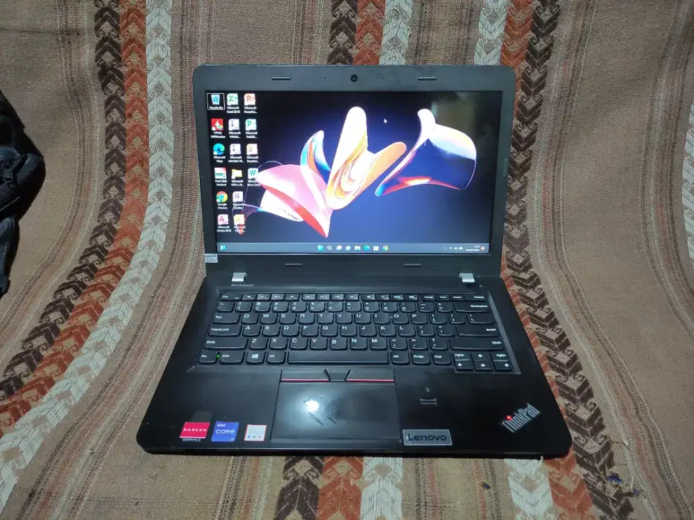 Laptop Lenovo thinkpad E450 core i7-5500U Ram 8GB ssd 256 Double vga