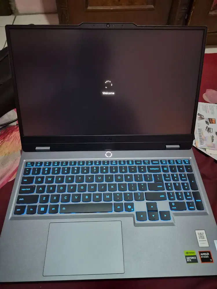 Lenovo LOQ 15AHP10 AMD Ryzen 7 250 RTX 5050 RAM 16GB 512GB SSD 15.6 I