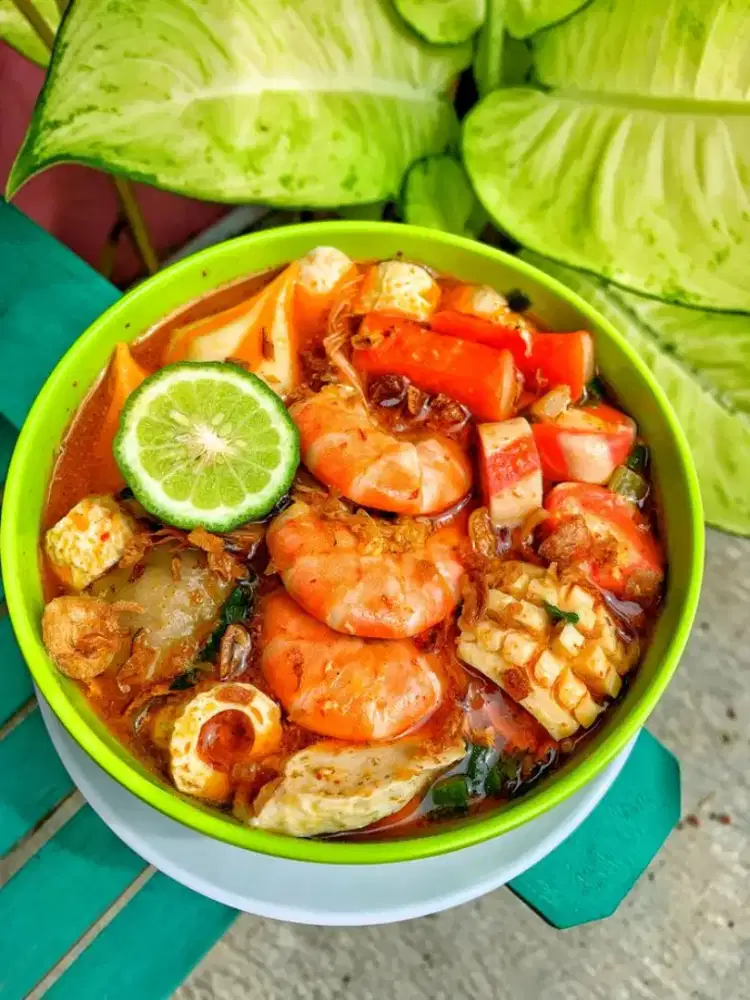 Jual bakso dan seblak