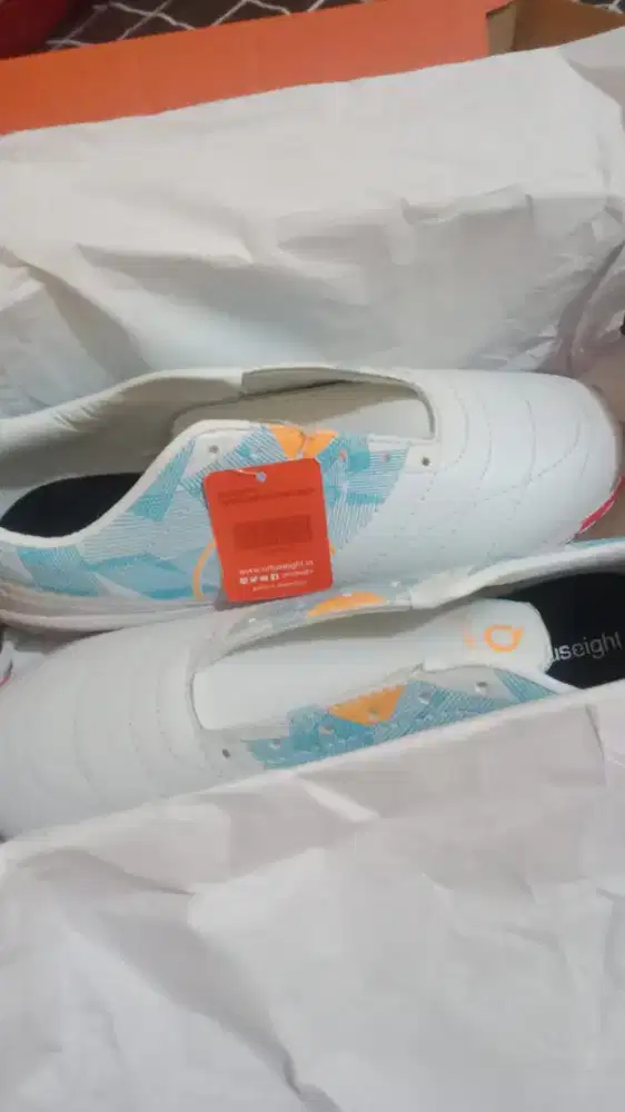 Sepatu futsal dewasa