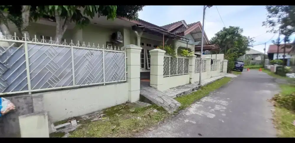RUMAH DI GEDUNG JOHOR