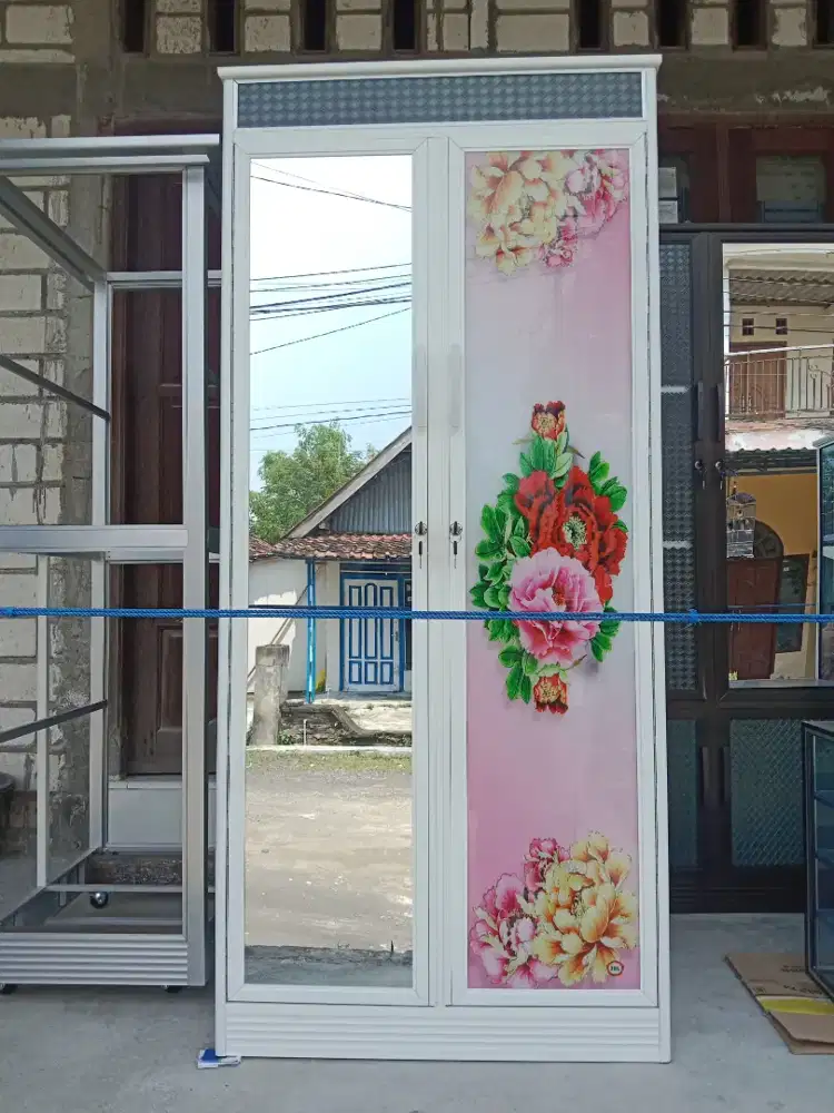 Lemari dua pintu