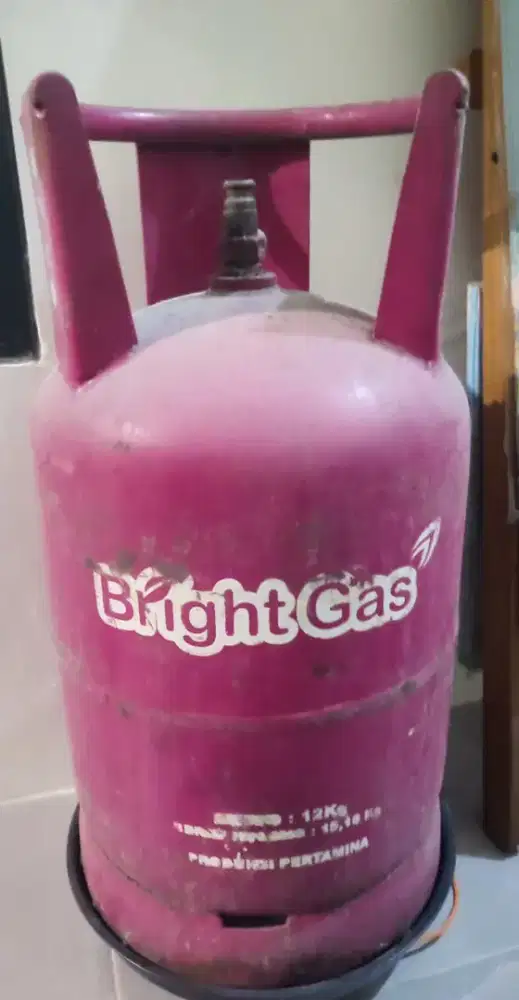 Tabung gas LPG 12 kg warna pink