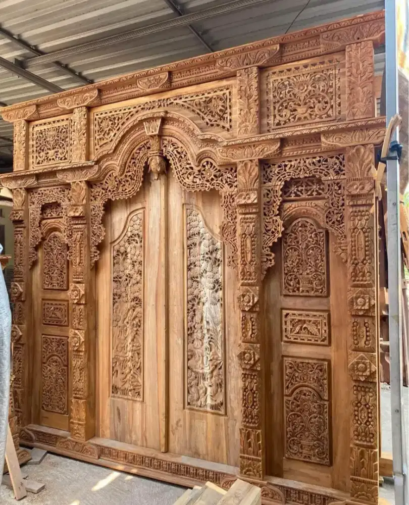 Gebyok jati dan pintu ukir jati jepara