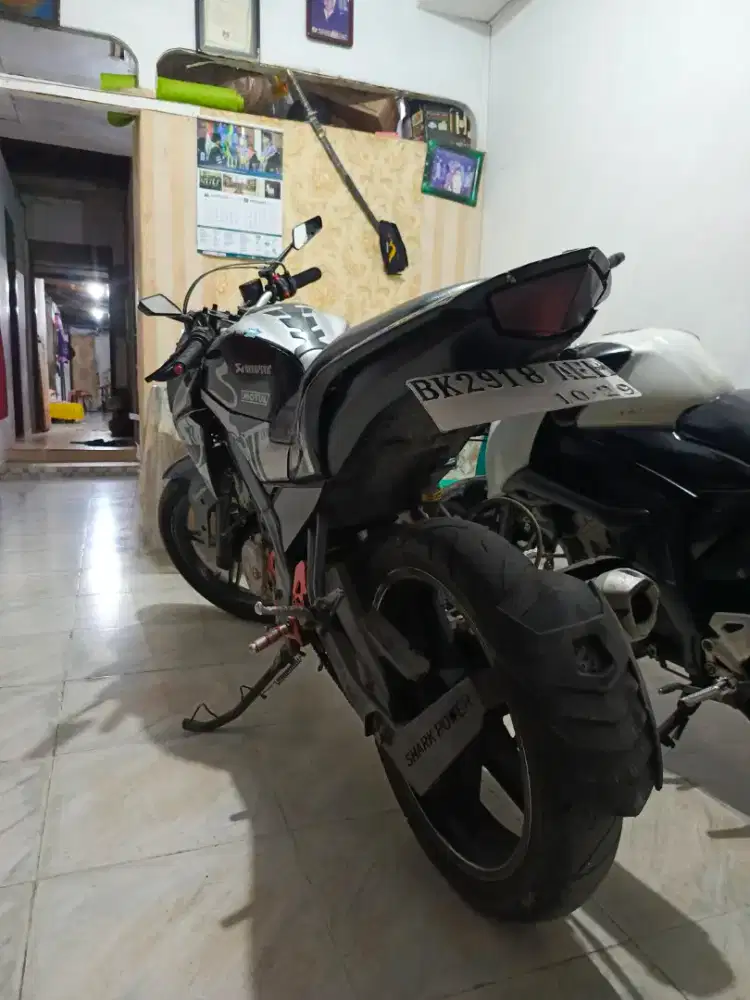 Negooo kan...Vixion 2013 warna asli putih surat lengkap