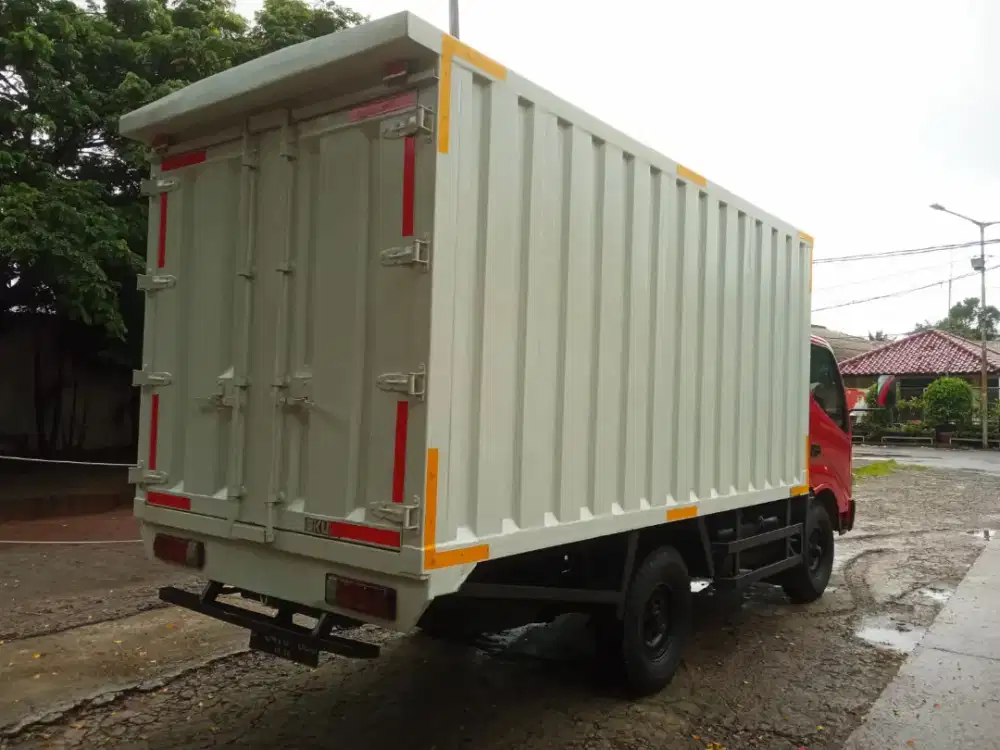 HINO DUTRO DYNA SD 2016 ENGKEL BOX BESI JUMBO 12,5 CBM