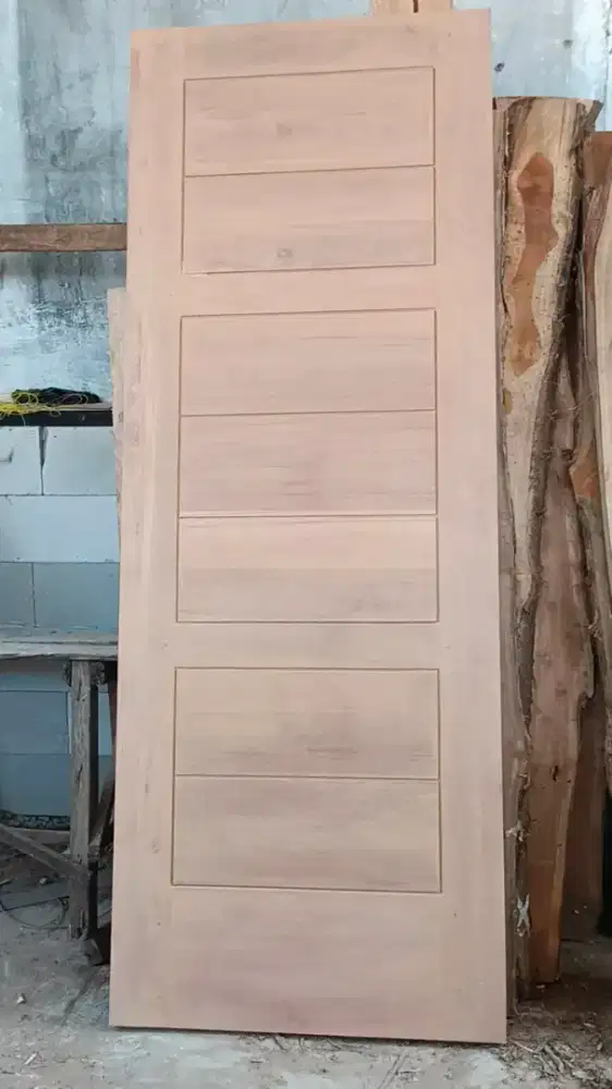 Kusen pintu bekas bagus