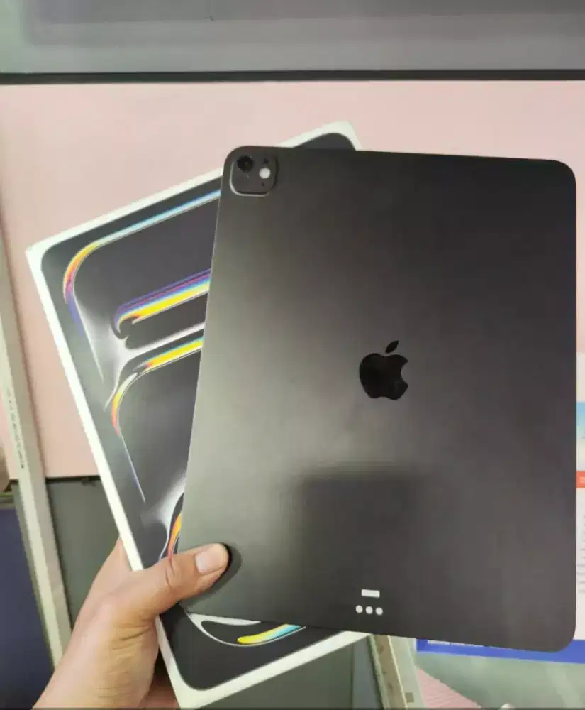 Ipad Pro M5 13 inch 256gb ibox wifi, garansi on januari 2027