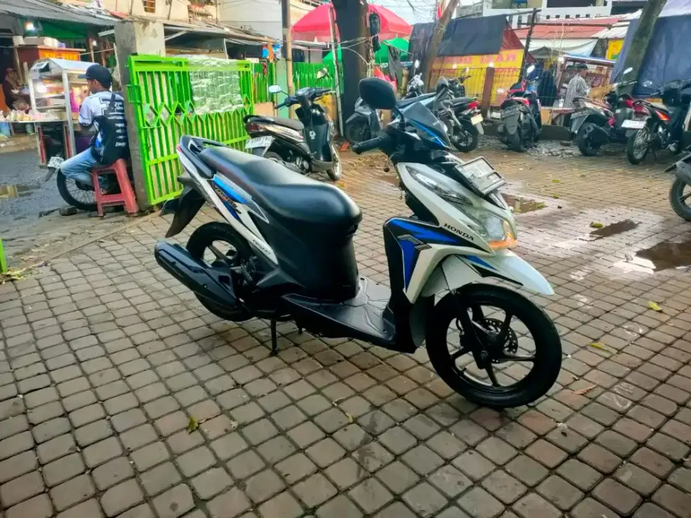 Honda Vario KZR 125cc PGM-FI Tahun 2013