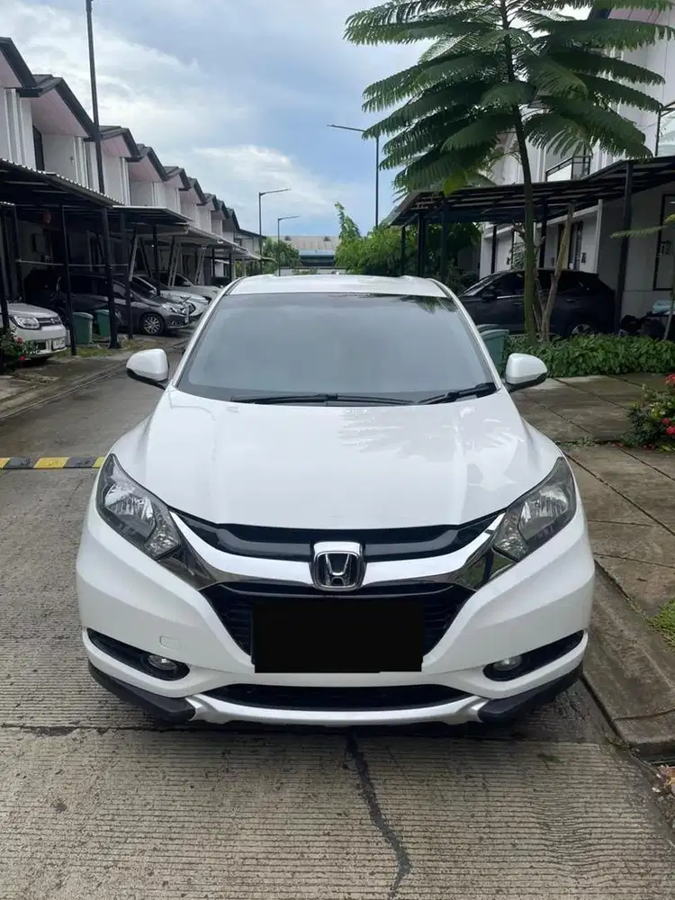 HONDA HRV 2017 E MATIC PUTIH 185 JT