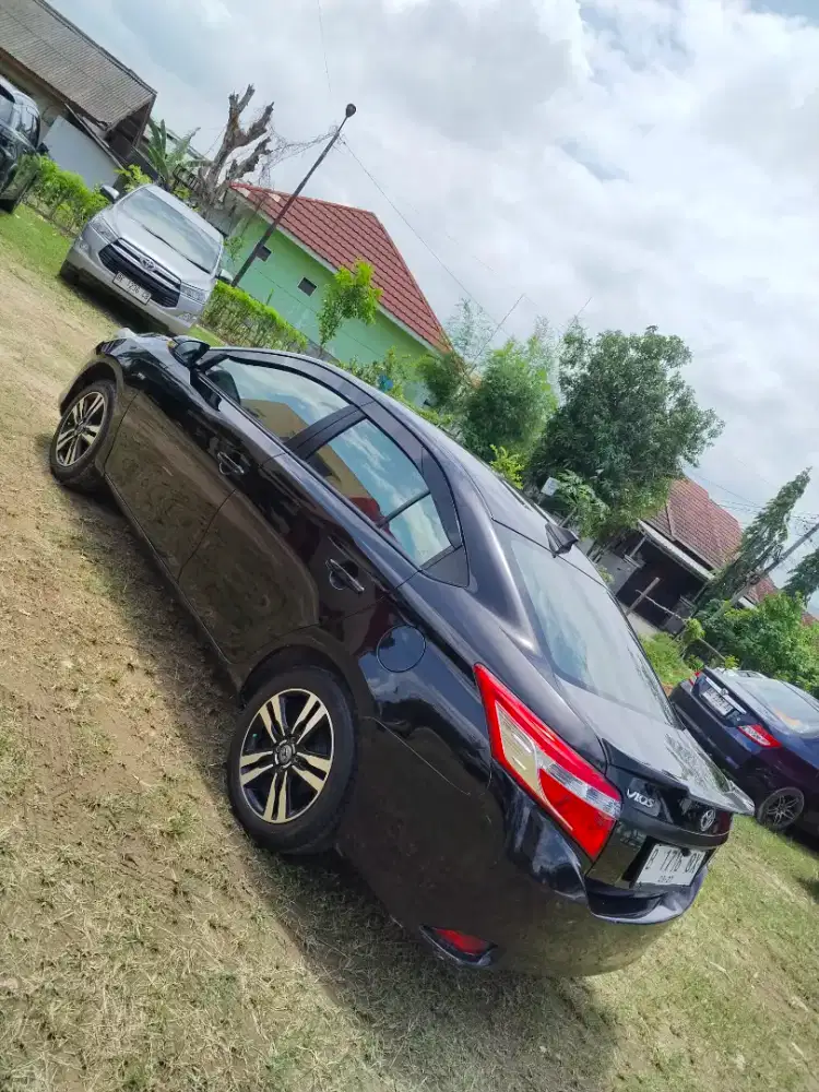 Sedan Toyota 2015 Vios Limo MT