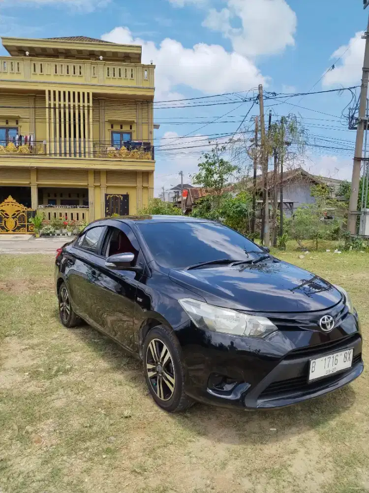 Sedan Toyota 2015 Vios Limo MT