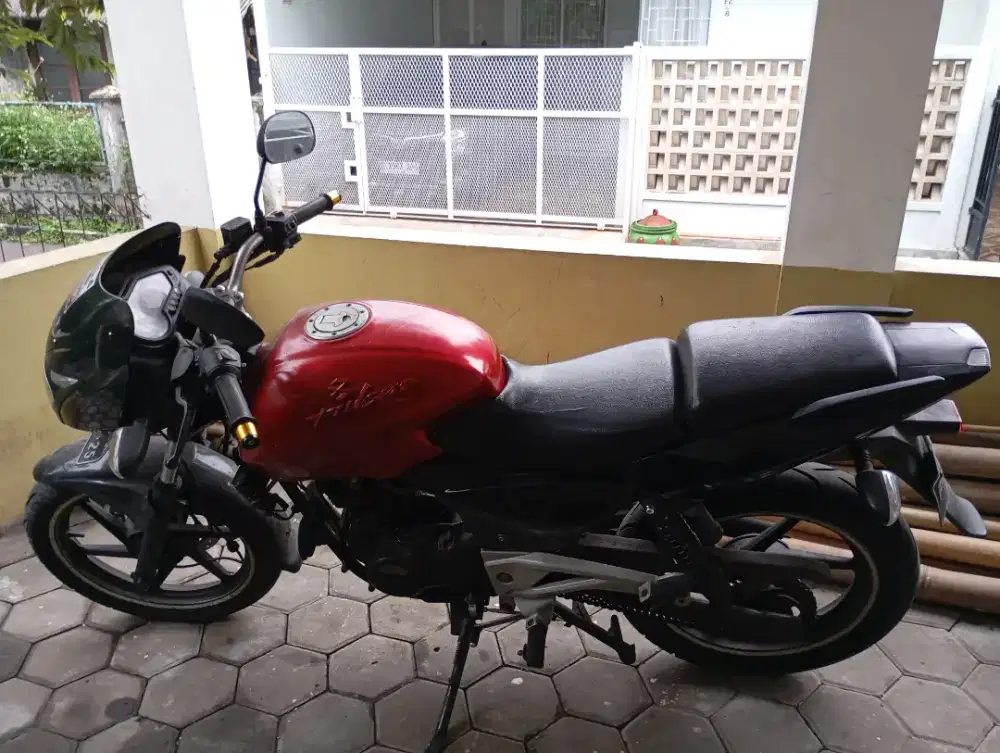Di Jual cepat motor bekas Bajaj Pulsar 180 UG4