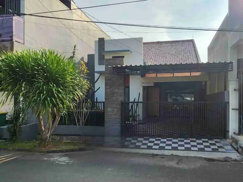 Rumah Bagus Semi Furnished Perumahan Mahkota Simprug Paninggilan Ciledug Tangerang Kota