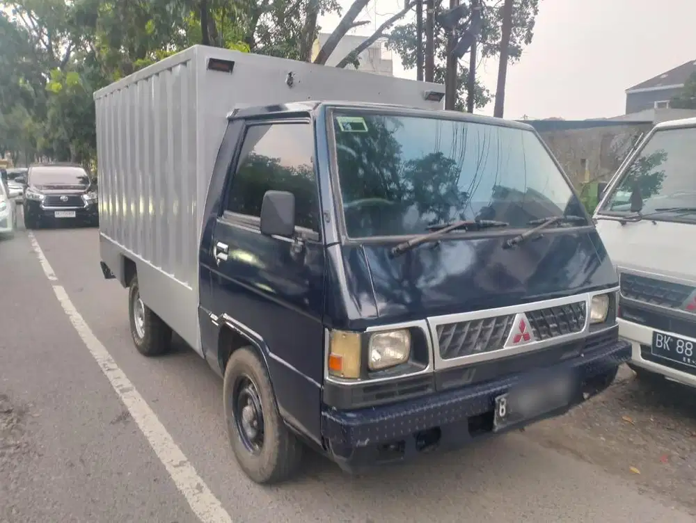 Mitsubishi L300 box 2017