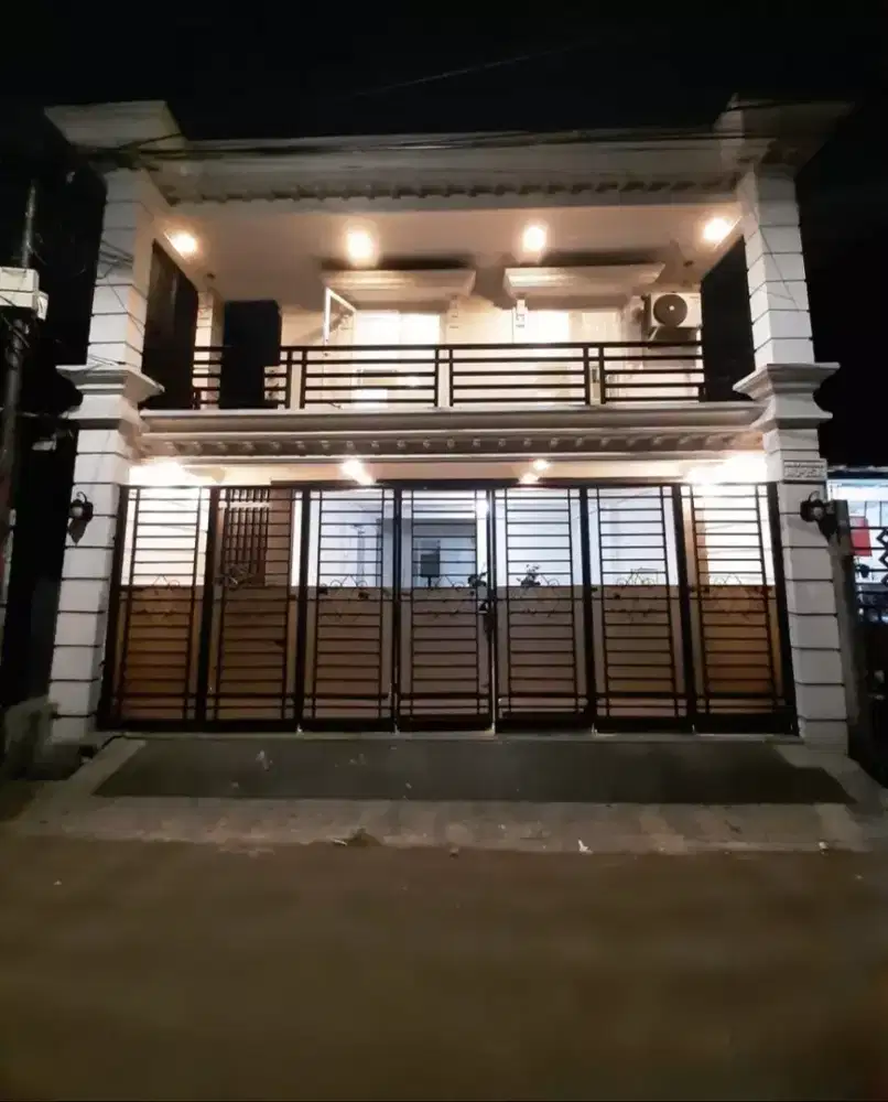 DIJUAL RUMAH 2 LNTAI 5 kamar , NEGO, STRATEGIS, BEBAS BANJIR