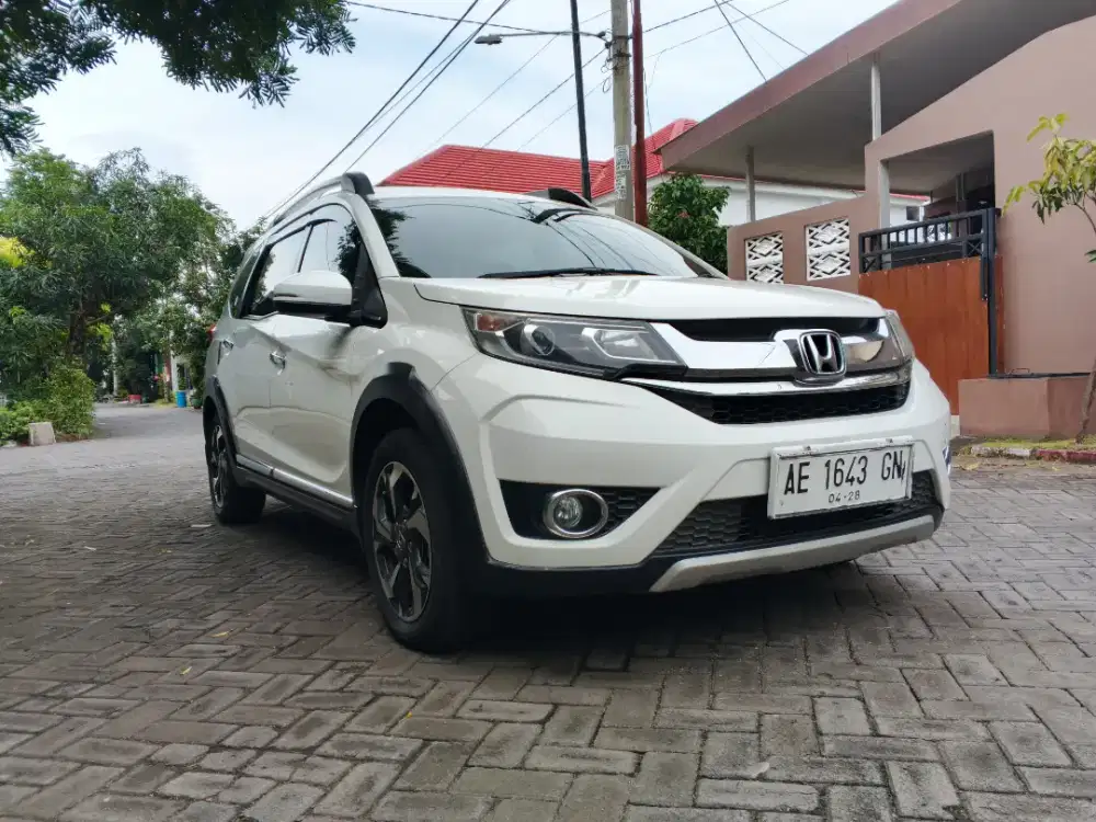 HONDA BR-V E MT 2017 LOW KM..!