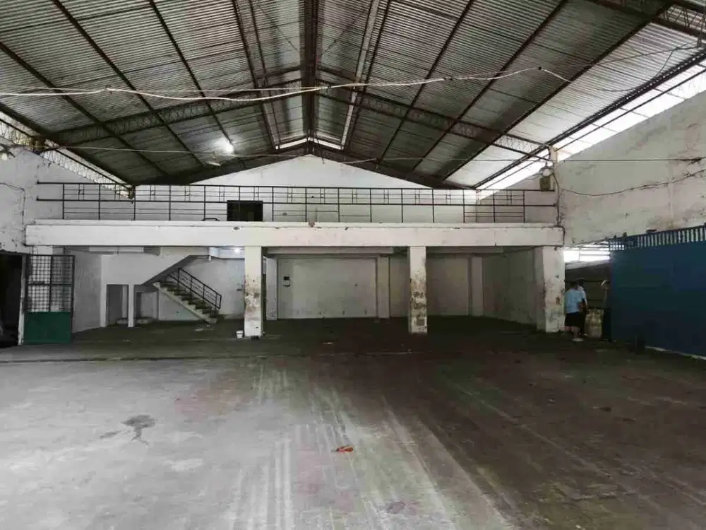 GUDANG LUAS BANGUNAN 800 LUAS TANAH 1100 DI SEMARANG BARAT