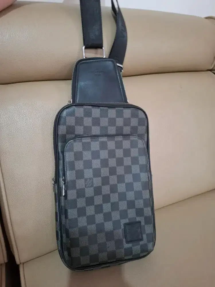 Selempang louis vuitton  LV