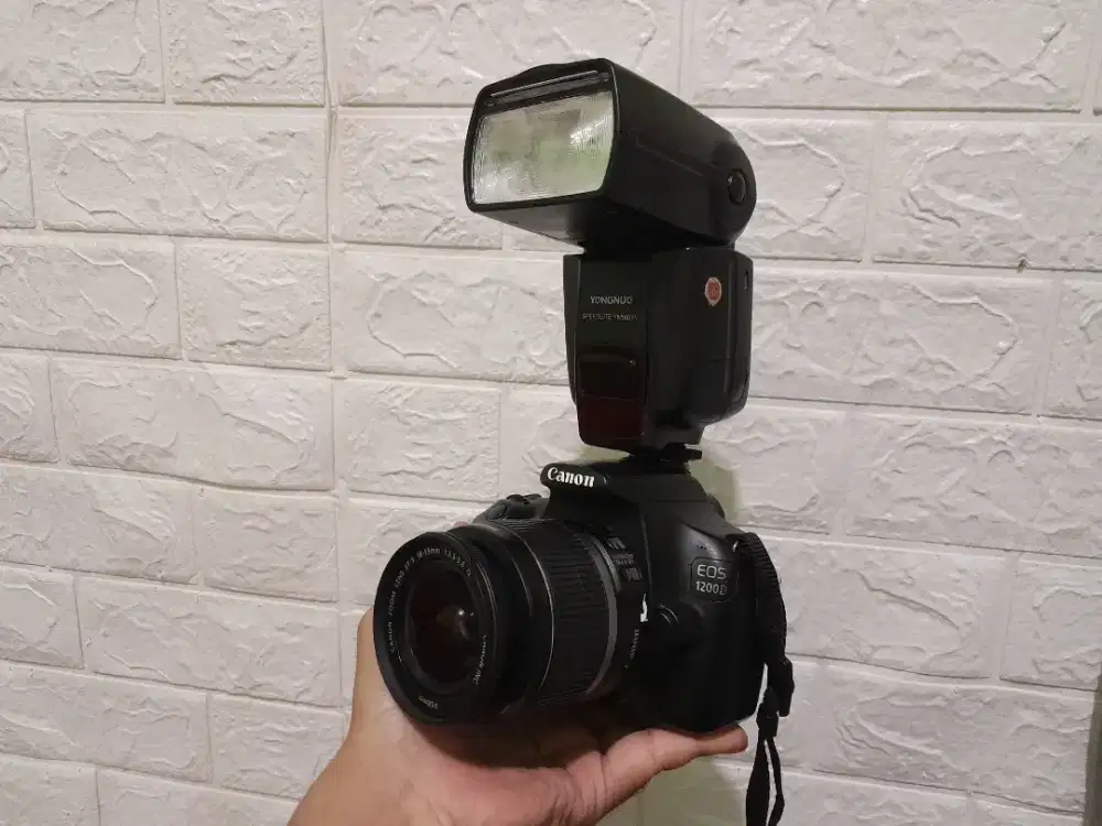 Kamera dslr Canon 1200D+flash YN560IV