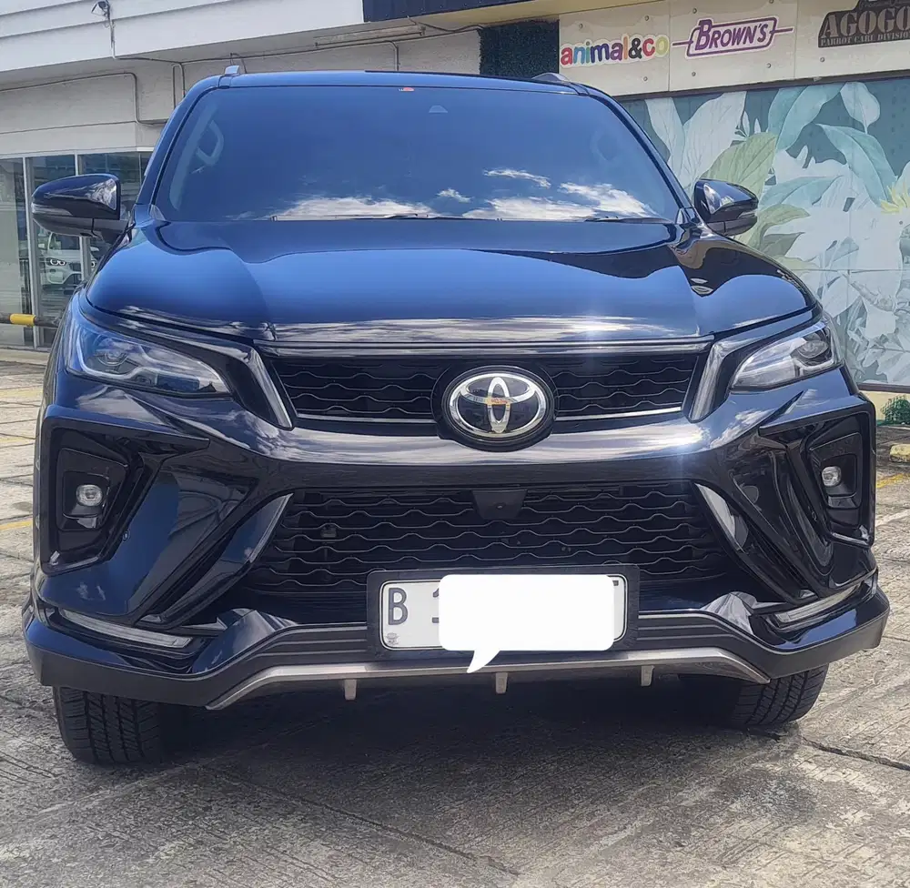 Toyota Fortuner Legender 2.8 GR Sport TSS  [4×2] AT
Tahun 2025