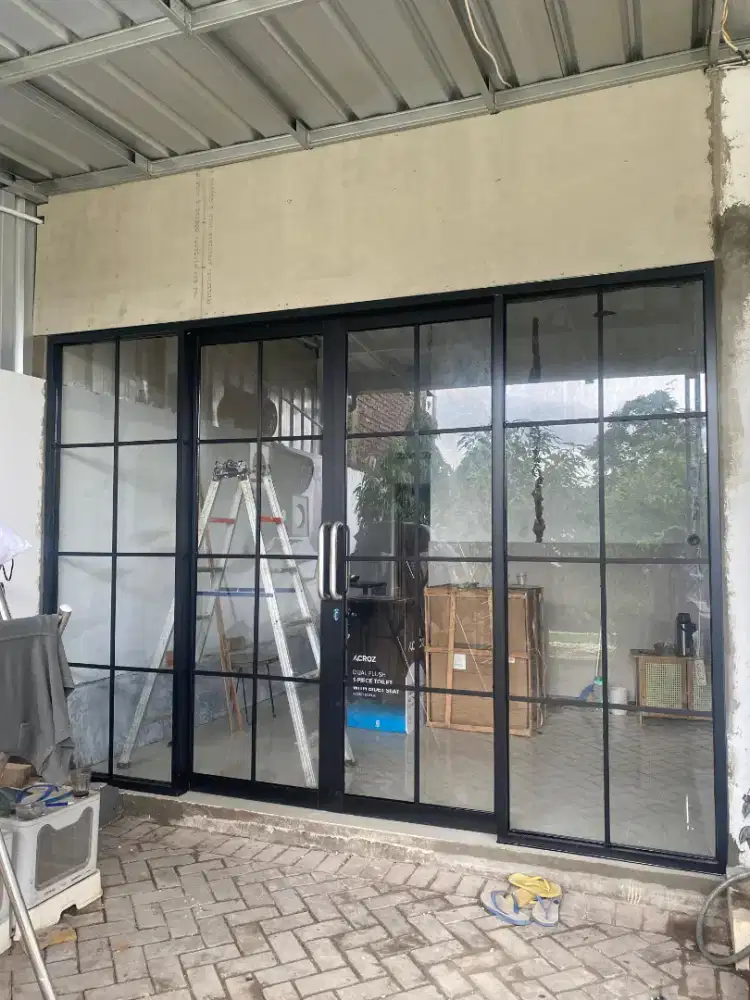 Kusen aluminium kaca pintu aluminium partisi aluminium