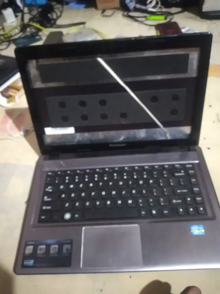 Casing laptop lenovo z480