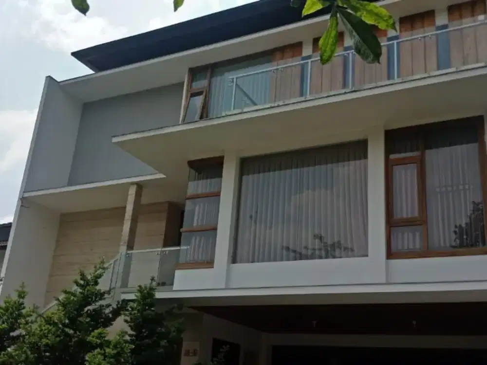 Jual Rumah Minimalis Luxury Strategis di Setraduta Bandung Utara