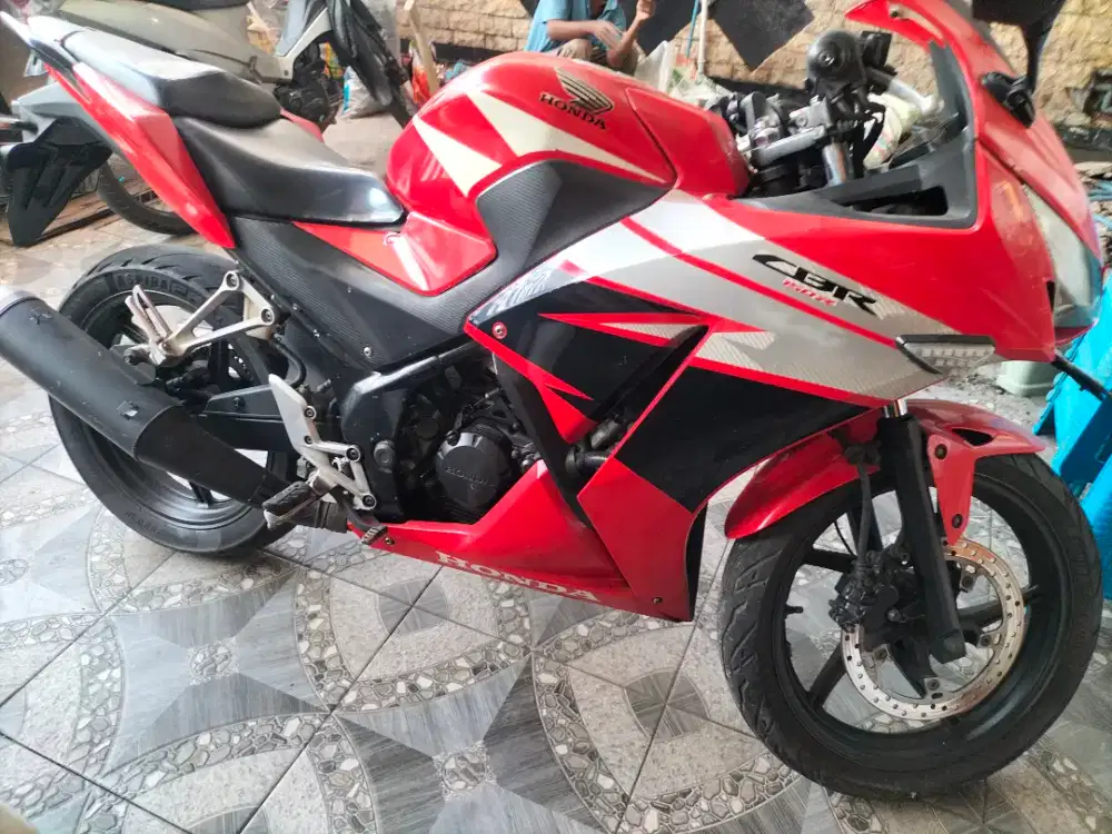 Honda CBR 150 CC 2015 tgn 1 ors mesin hls PJK aman lkp