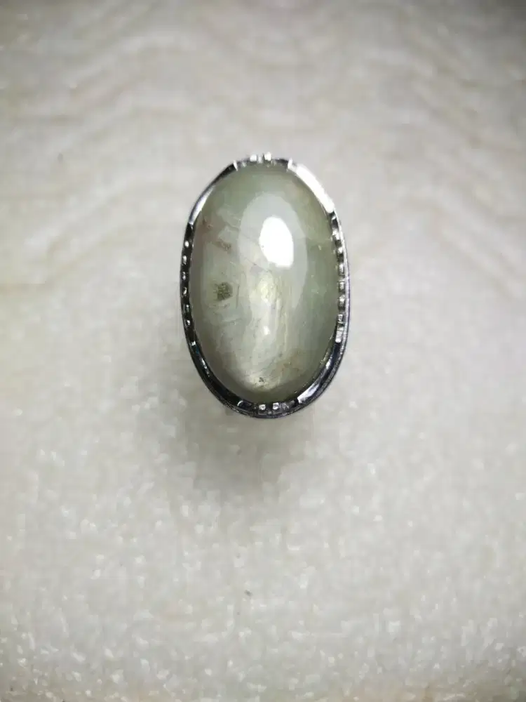 Cincin Natural Green Sapphire Est. 65 Ct Unik Mewah