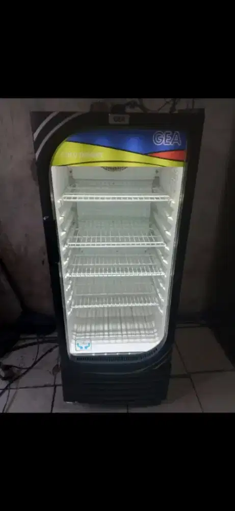 Jual showcase kulkas pendingin minuman ukuran 4 rak merk GEA
