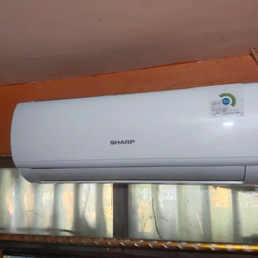 Jual AC kondisi baik 1 thn pemakaian