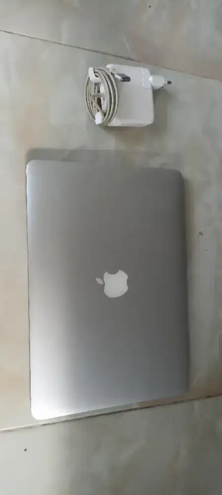 Macbook air 2014 i7 8 128