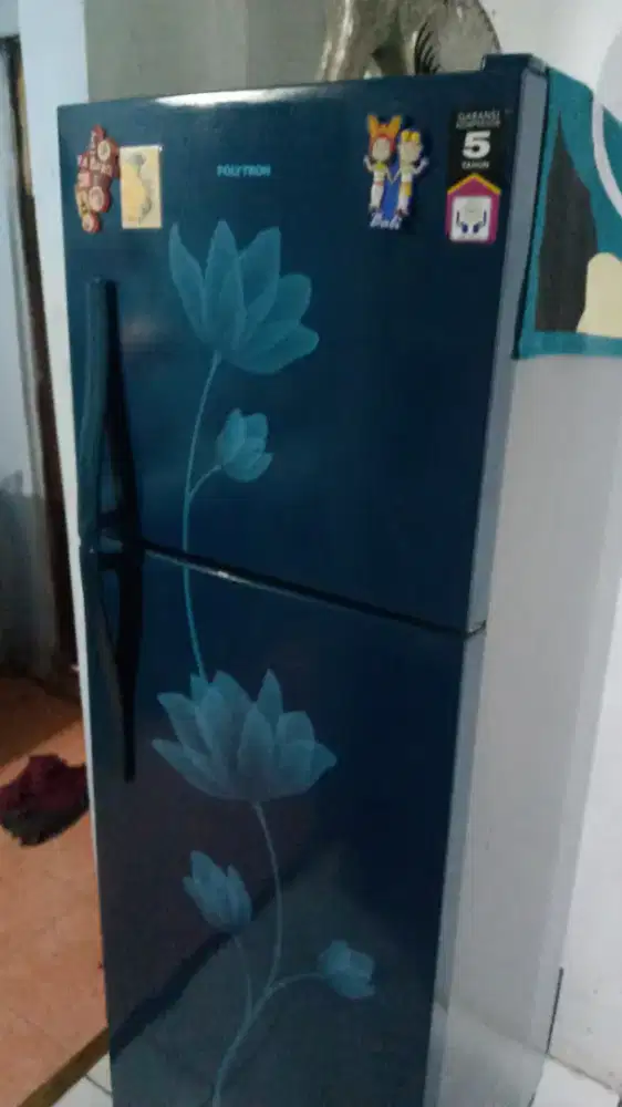 Kulkas Polytron 2 pintu