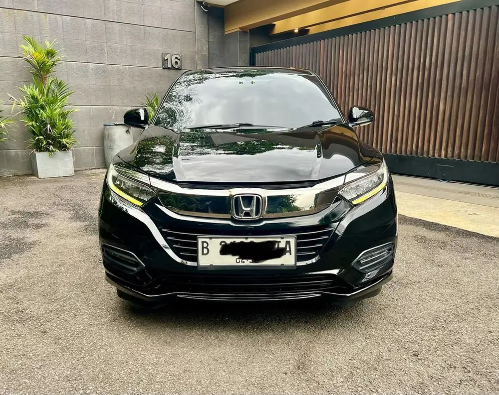 Honda HRV Prestige Facelift AT 2019 Sunroof Km 56rb Record Pajak Hidup