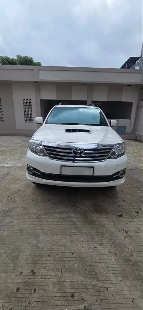 DIJUAL CEPAT MOBIL FORTUNER, KONDISI BAGUS !!