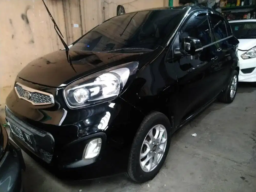 Dp 12 Jt KIA Picanto SE 1.2  Manual 2011  mulus Hitam