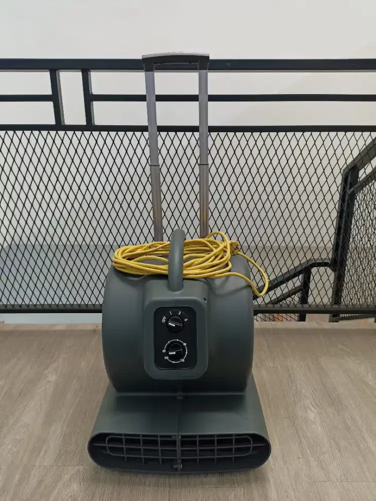 1Carpet Blower Krisbow 900W CB-900N – Mulus Seperti Baru