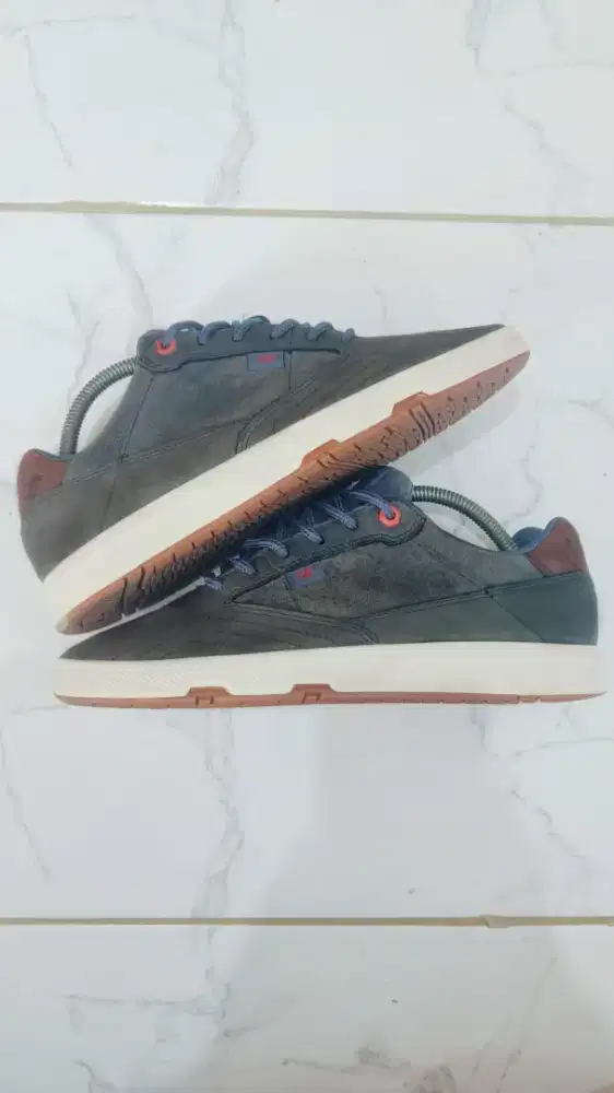 Caterpillar original size 40