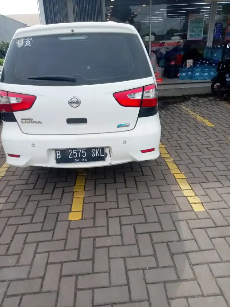 Dijual mobil Grand Livina 2016