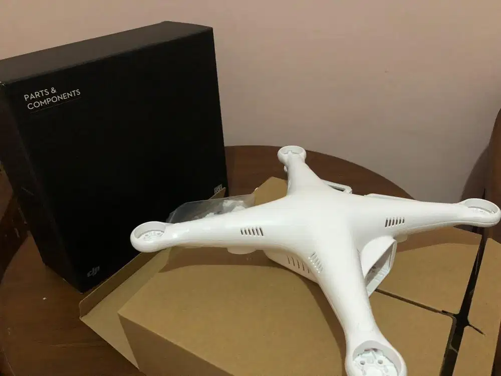 Jual Body atas bawah original Dji Phantom 3 100 % belum pernah di coba