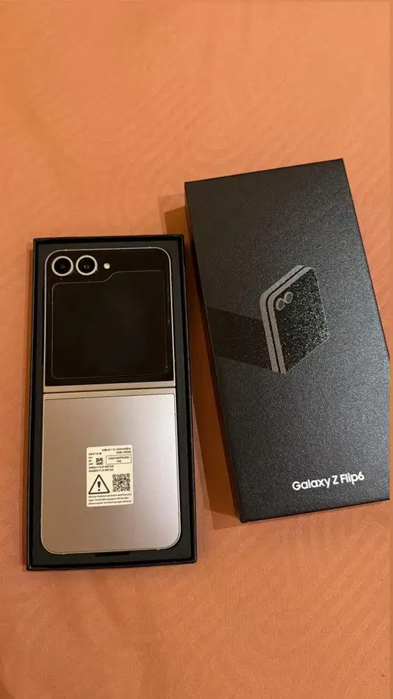 Samsung Z Flip6 12GB / 256GB